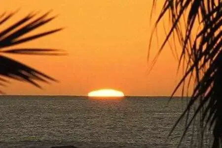 Ocean View 530 דירה אדחה